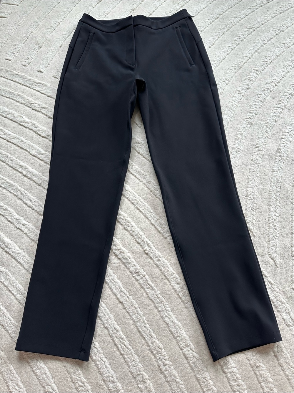 Lululemon | On The Move Pant 28” - Picture 2 of 10